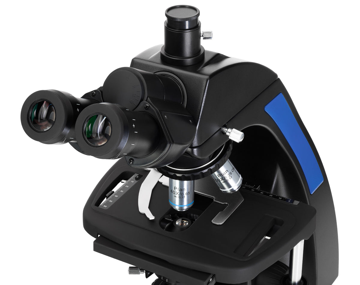 Microscopio trinocular biológico Levenhuk 870T