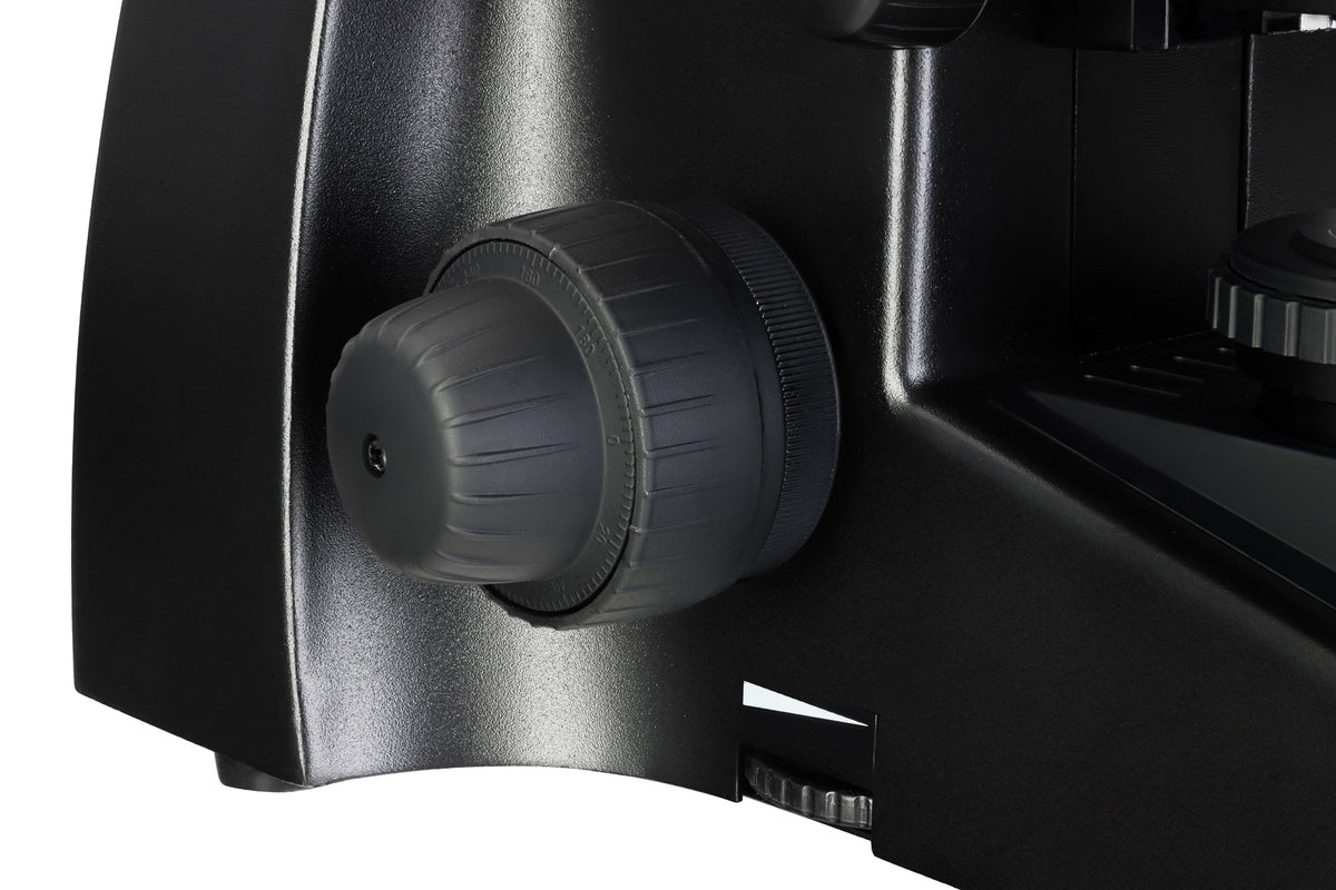 Microscopio trinocular digital Levenhuk D870T 8M