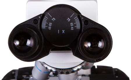 Microscopio binocular Levenhuk MED 25B