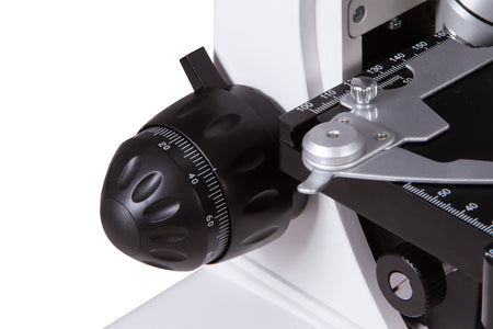 Microscopio binocular Levenhuk MED 25B
