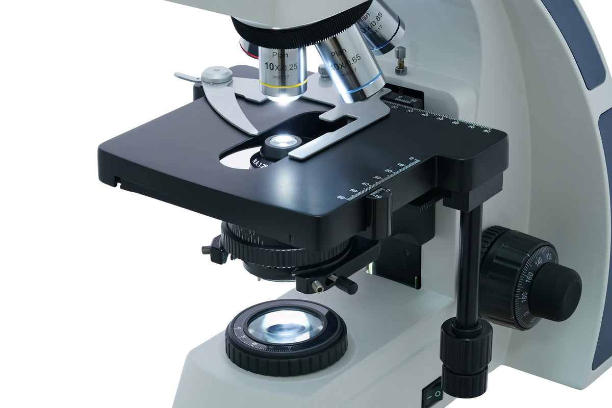 Microscopio trinocular digital Levenhuk MED D40T