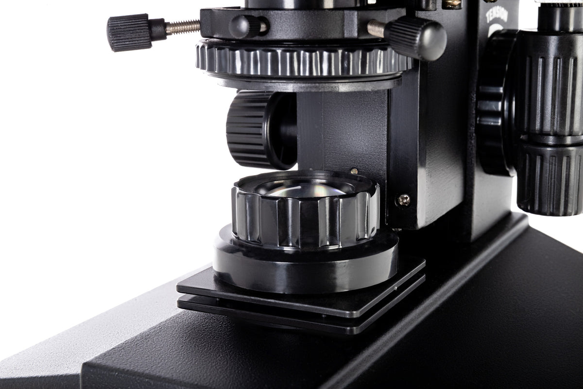 Microscopio trinocular digital Levenhuk D870T 8M