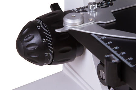 Microscopio trinocular digital Levenhuk MED D20T LCD