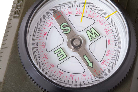 Brújula Levenhuk DC65